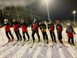 Fleißig trainiert das Schönauer Schiteam